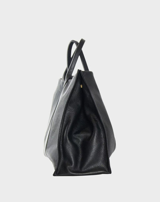 194$ Solid leather large shopping bag with adjustable handle